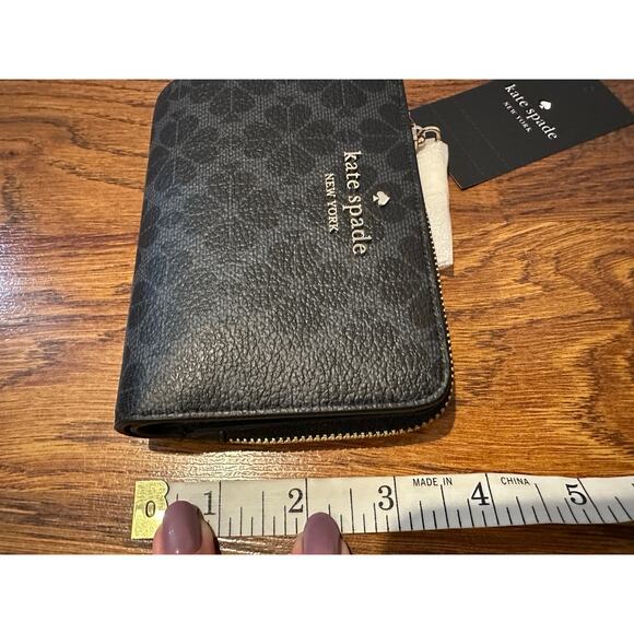Kate Spade New York Leather Wallet Black Spade Flower 5x4 NWT Designer Lux - Picture 7 of 8